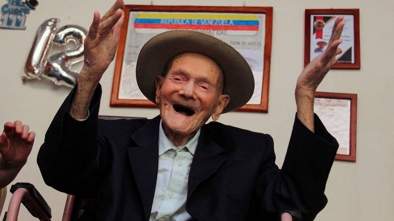 Найстаріший у світі чоловік помер, не доживши два місяці до 115-річчя 