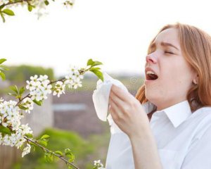 Як алергікам пережити весняне цвітіння: п`ять золотих порад