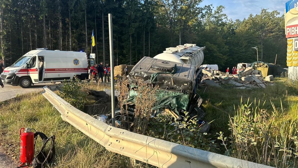 60 діб під вартою проведе водій вантажівки, який збив на смерть поліцейського на блокпосту