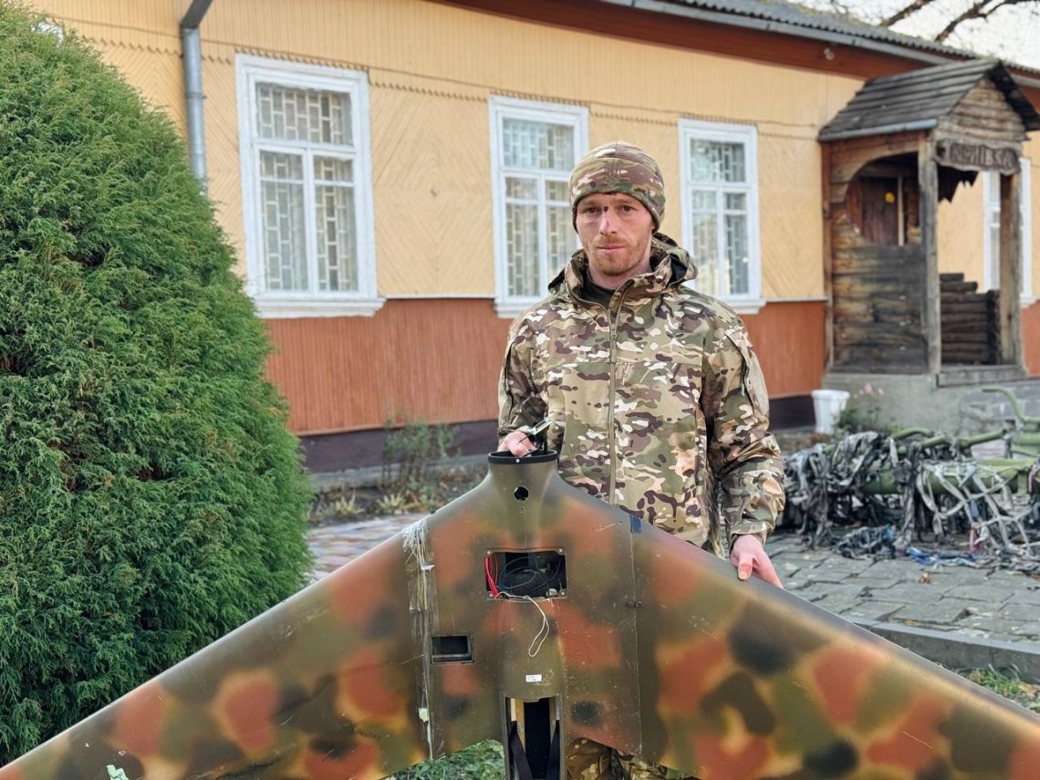 Боєць передав у музей збитий безпілотник