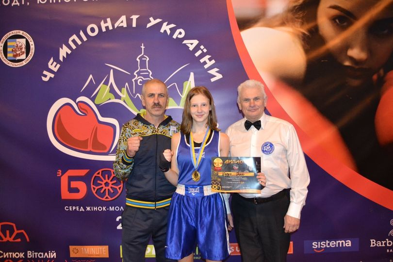 Чотирнадцятирічна рівнянка стала чемпіонкою України з боксу