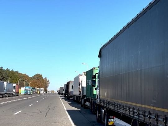 Другий український водій помер на кордоні з початку блокади польських перевізників