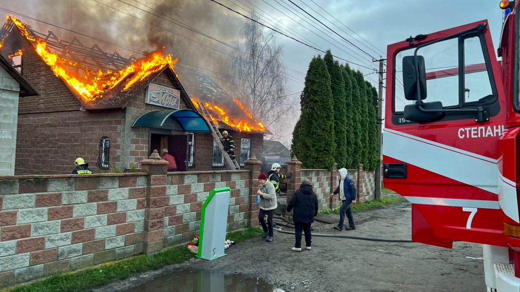 Горів магазин-кафе: загиблих і травмованих немає