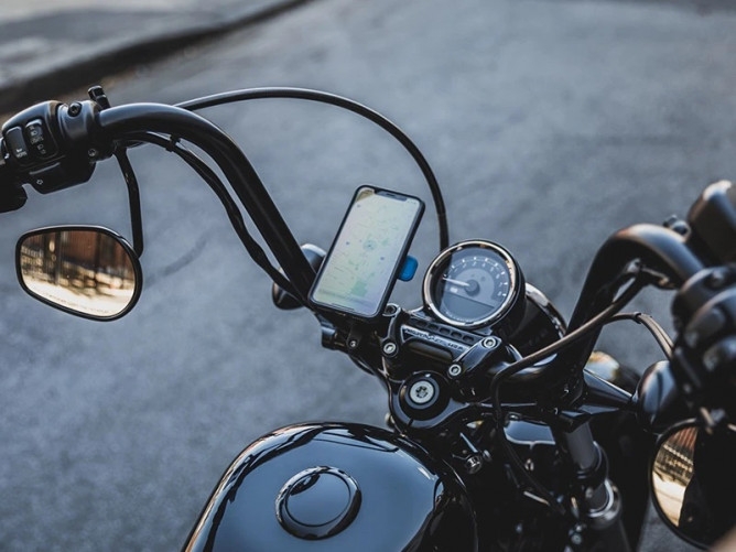 Apple: вібрації від мотоциклів, мопедів та електросамокатів можуть зламати камеру в iPhone