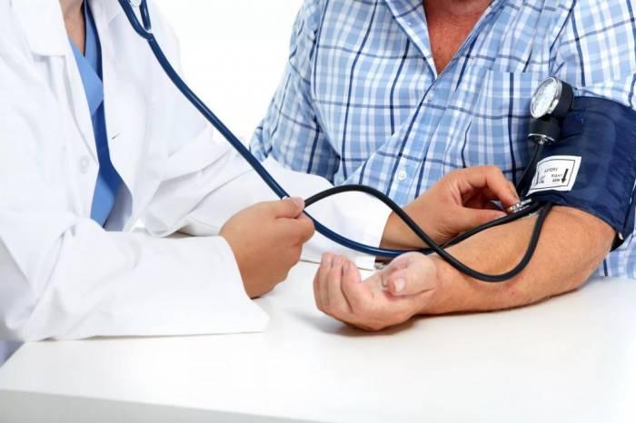 Кров’яний тиск: його зміни можуть стати причиною різноманітних захворювань