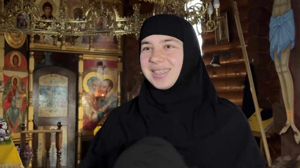 Мала б стати акторкою, а вибрала постриг