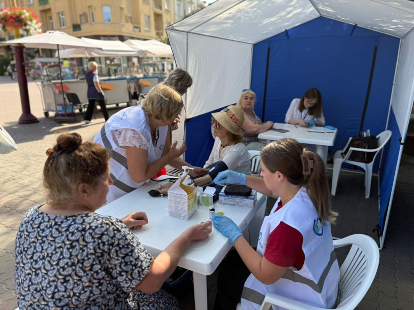 Мобільні амбулаторії вже обстежили понад три тисячі пацієнтів