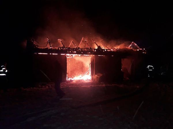 На Березнівщині внаслідок пожежі знищено господарську будівлю та 3 тони грубих кормів