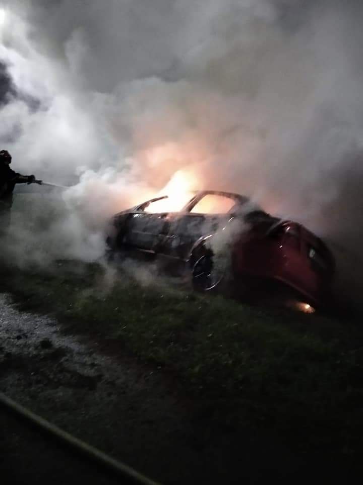 На Дубенщині автомобіль загорівся під час руху