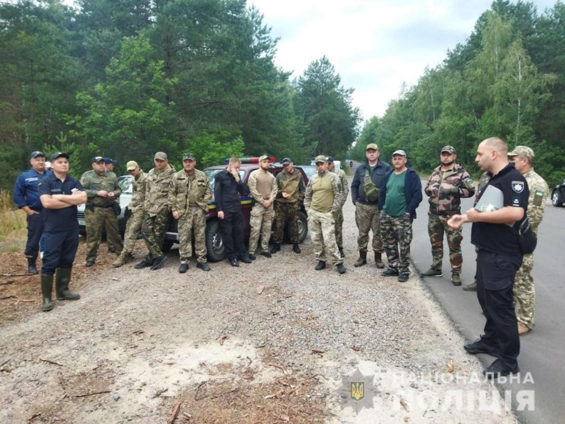 На Рівненщині триває пошук чоловіка, який поїхав в ліс по ягоди