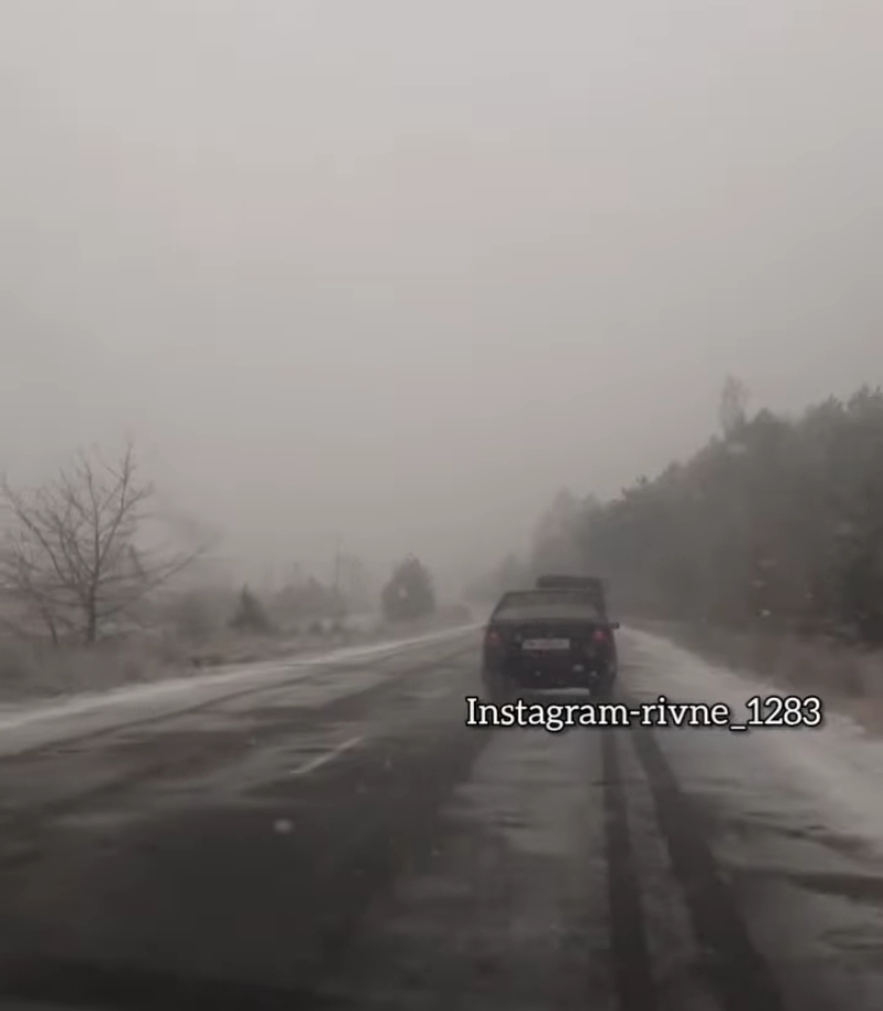 На Рівненщині випав перший сніг