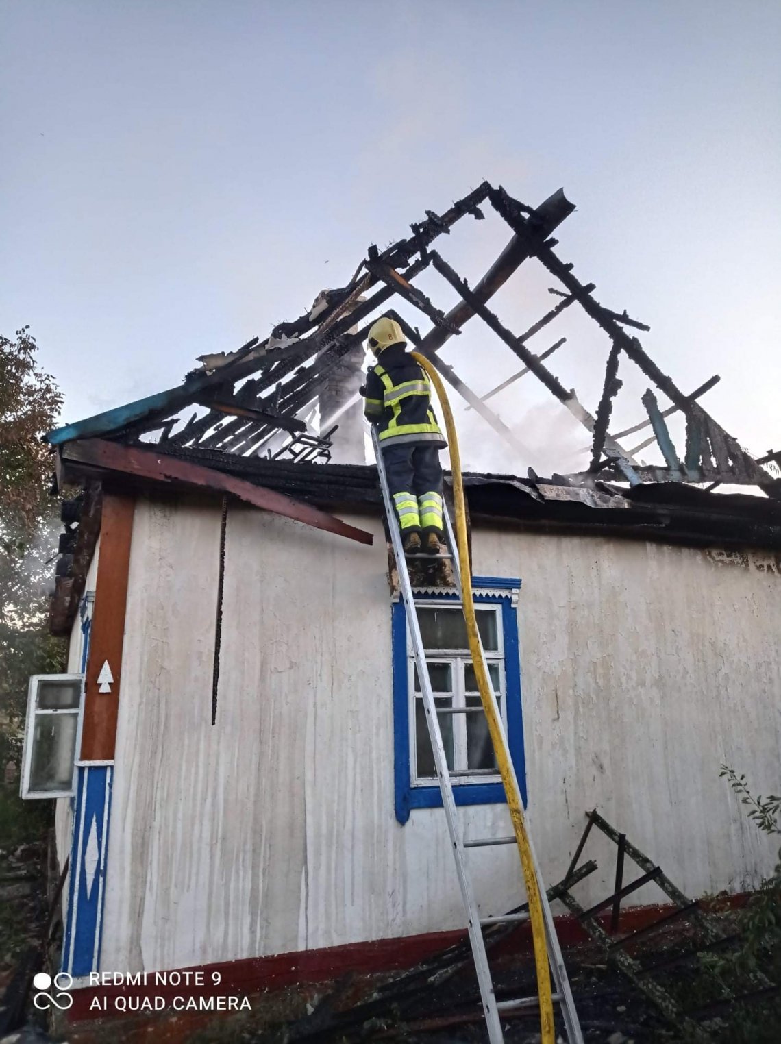 На Сарненщині вогонь знищив дах житлового будинку