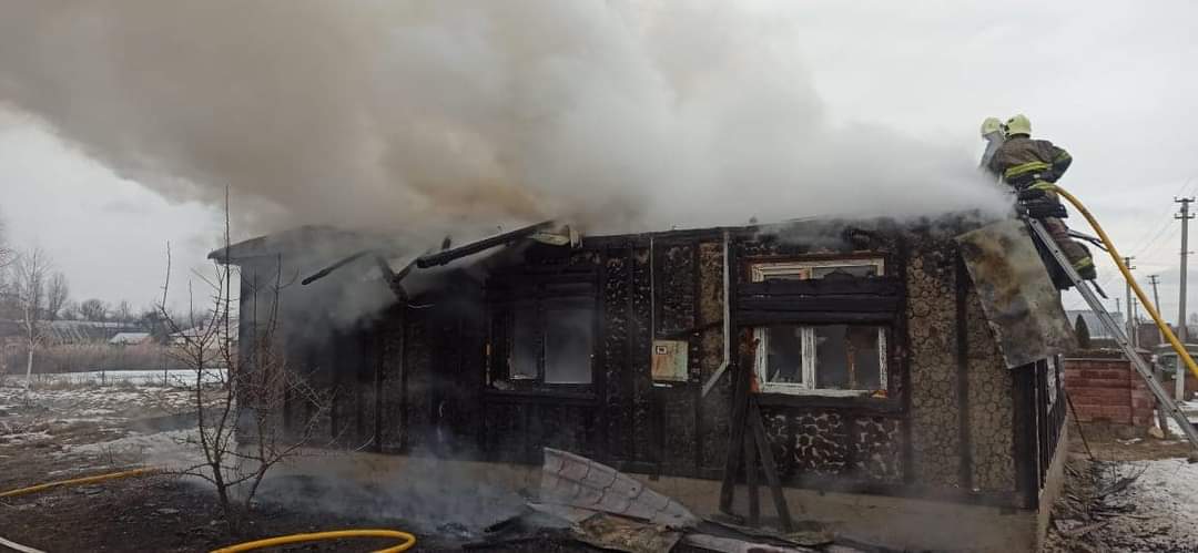 На Сарненщині вогонь знищив житловий будинок