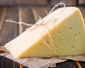 Не псуйте смак - як правильно зберігати сир