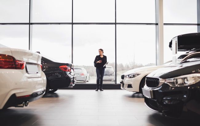 Пенсійний збір при реєстрації авто змінився: скільки доведеться платити 