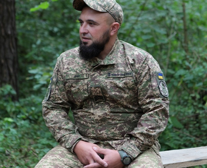 Пережив оточення, а тепер тренує новобранців