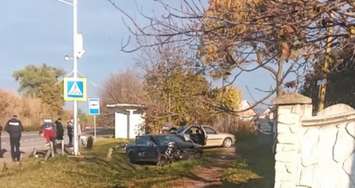 Подвійна ДТП на Рівненщині: не розминулися дві автівки
