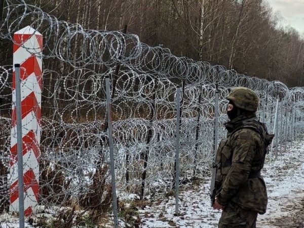 Польща розпочинає будівництво стіни вздовж кордону з Білоруссю