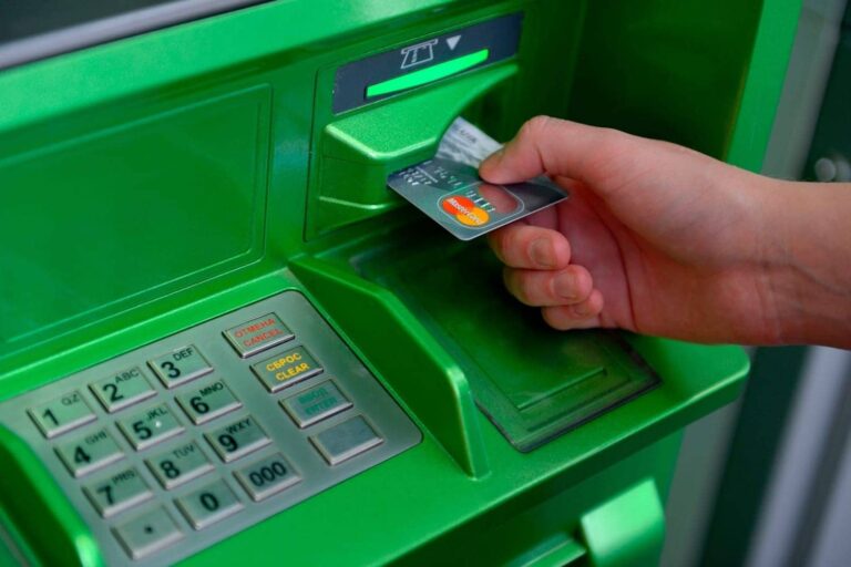 Правила поповнення банківської картки зміняться