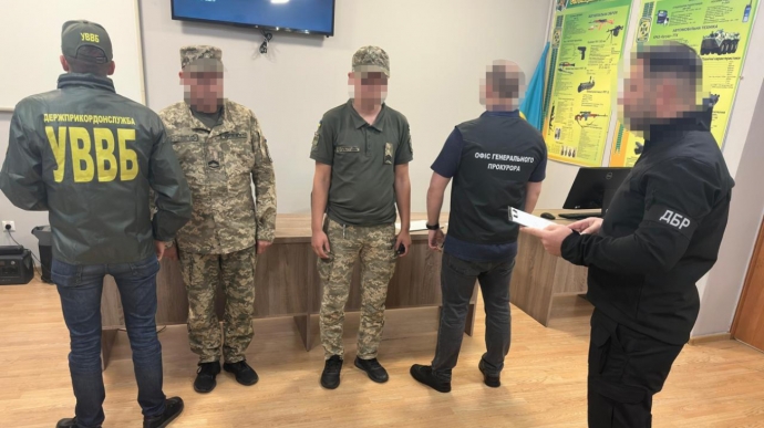 Прикордонники випустили за кордон 80 військовозобов`язаних. Не безкоштовно
