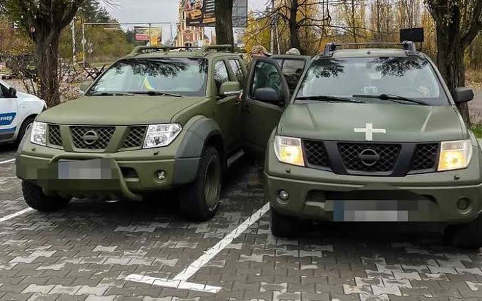 П’ять позашляховиків ввіз як гуманітарну допомогу, але ЗСУ не передав