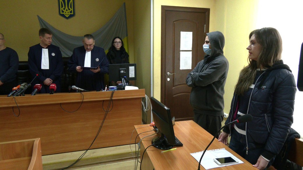  П’ятнадцять років ув’язнення: на волю вийшли із зали суду