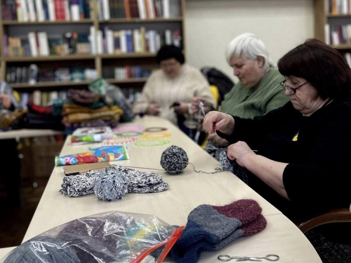 Шкарпетки, пояси й донати – для бійців