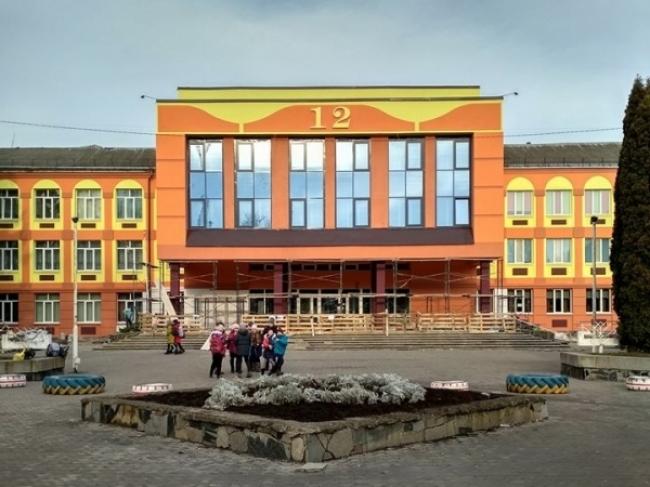 Стало відомо, коли рівненські школярі повернуться за парти