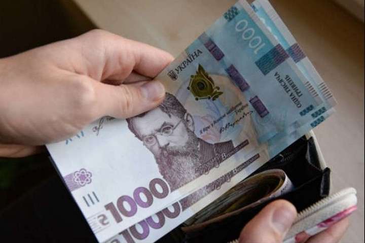 Цього року мінімальна заробітна плата зросте на 500 гривень
