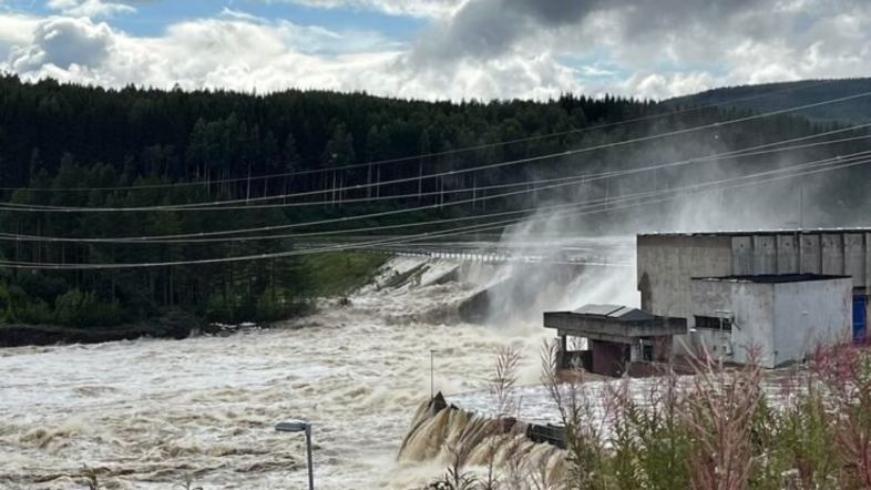 У Норвегії тривають повені: влада евакуює людей