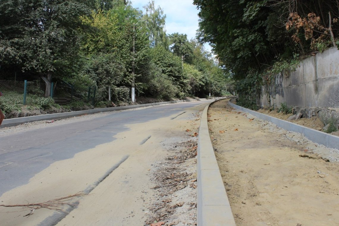 У однй із громад Рівненщини ремонтують одразу три дороги