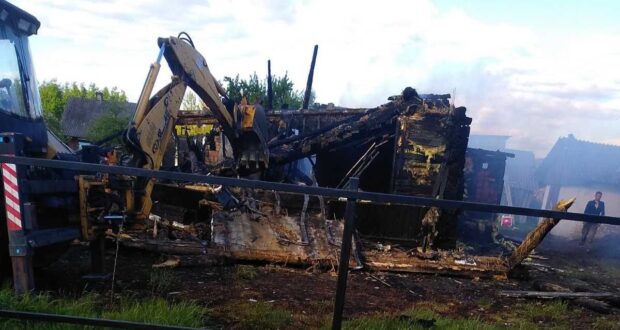 У селі на Рівненщині ущент згорів житловий будинок (+ФОТО)