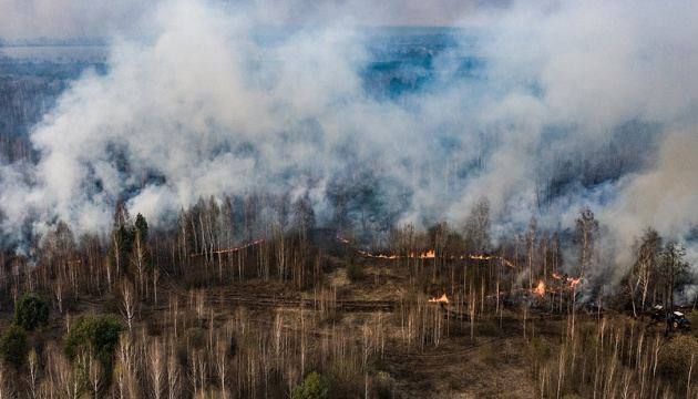 У зоні відчуження в районі ЧАЕС через бойові дії горить понад 10 тисяч гектарів лісів