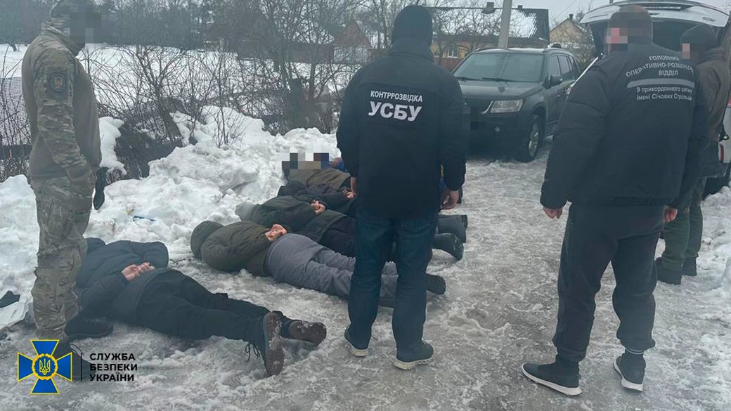 Ухилянтів  до кордону перевозив у багажному відсіку