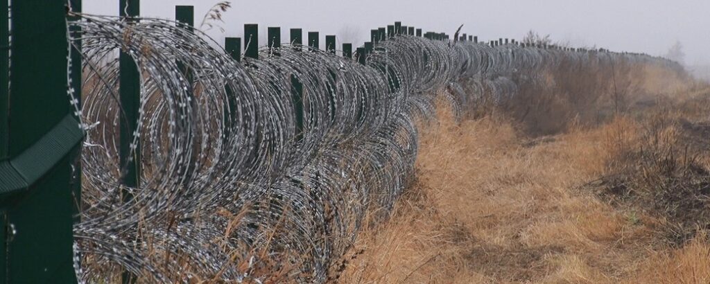 Україна на кордоні з РФ збудувала 100 кілометрів паркану