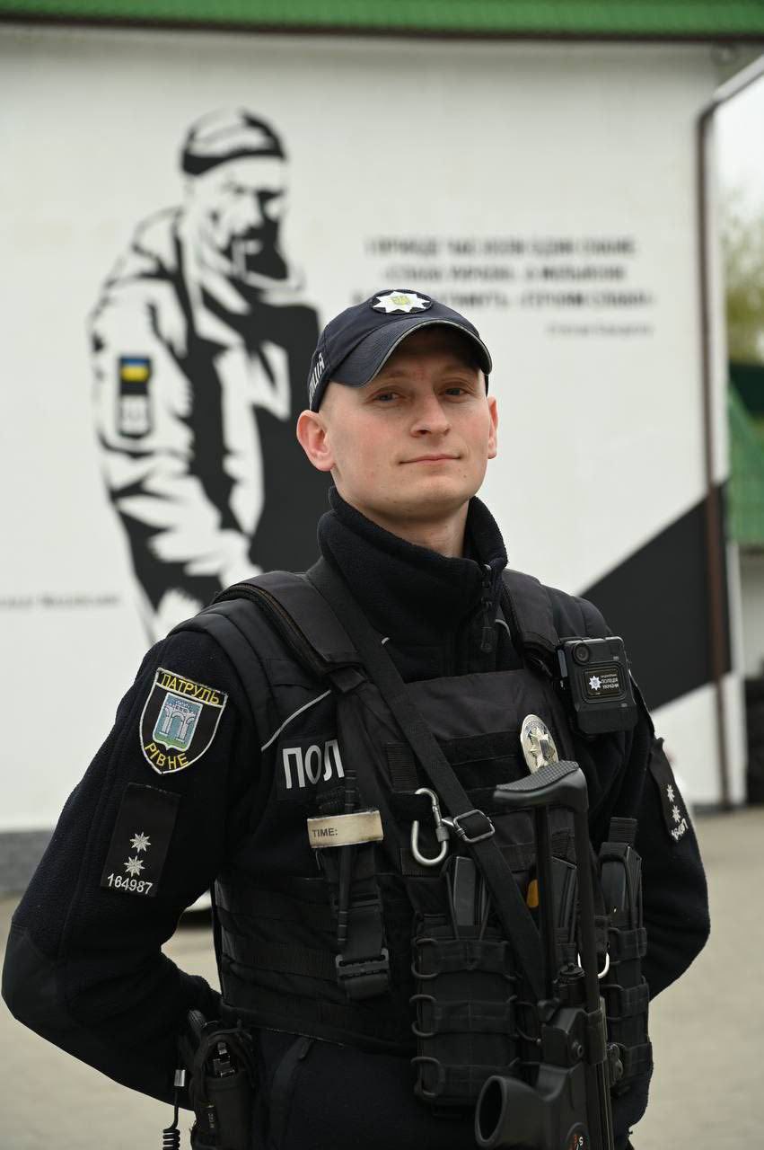 Утримував позицію понад місяць без води: патрульний з Рівного отримав звання Героя України