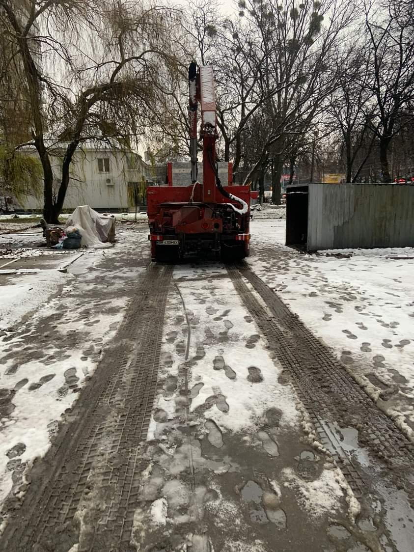 В Рівному на Київській завершили демонтаж незаконно встановлених гаражів
