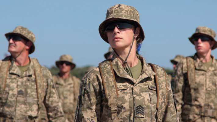 В Україні скасували обов'язковий військовий облік жінок
