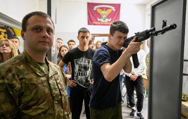 В університетах  планують ввести обов`язкову військову підготовку