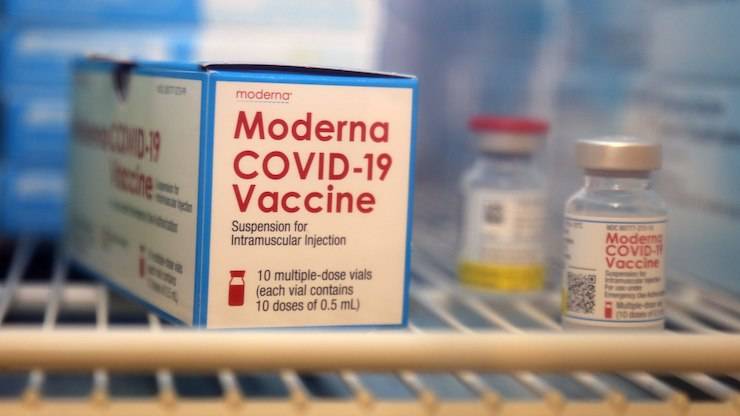 Вакцина Moderna не зареєстрована в Україні, – голова Національної медичної палати Кравченко