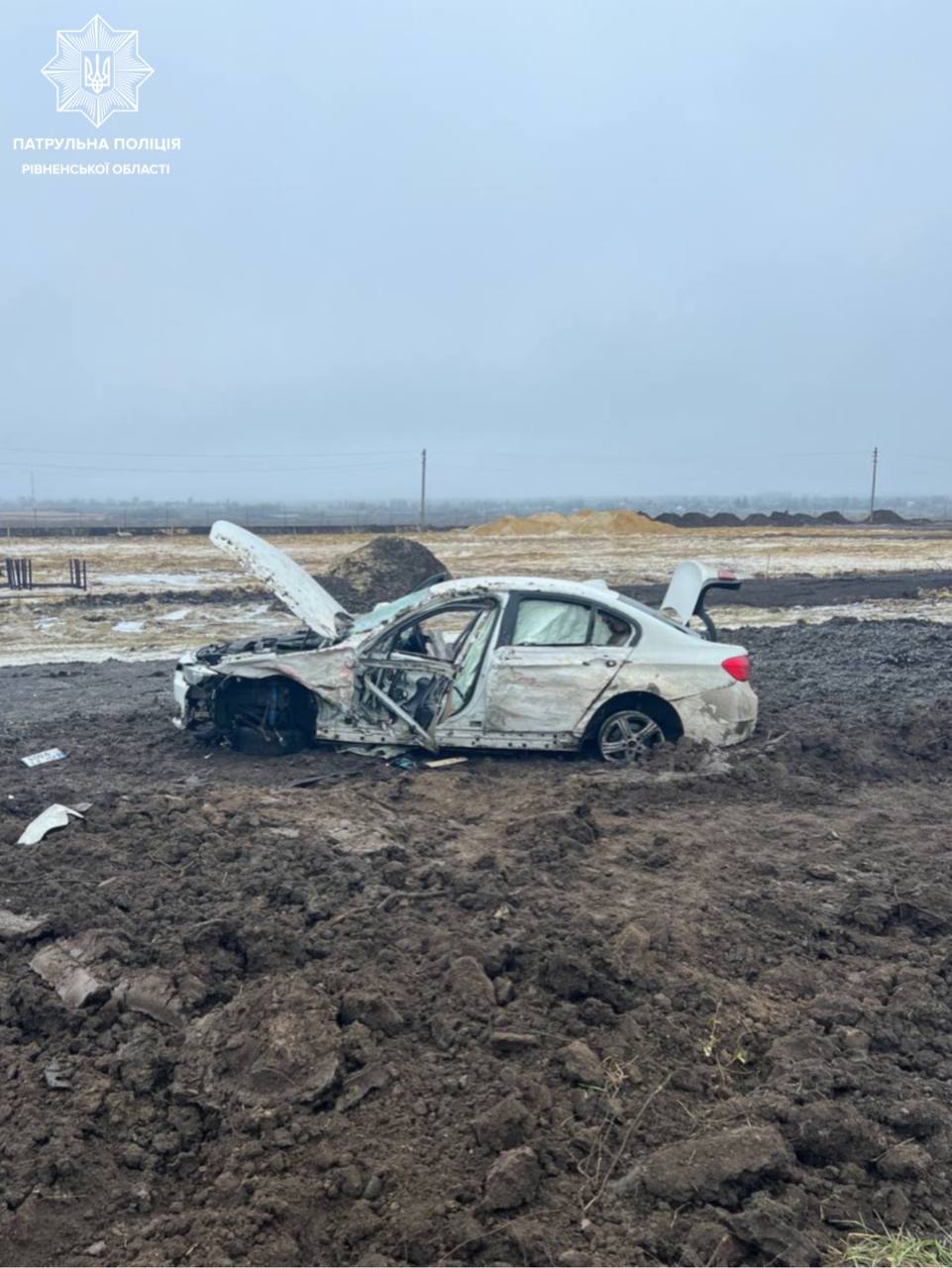 Від зіткнення автомобілі злетіли у кювет