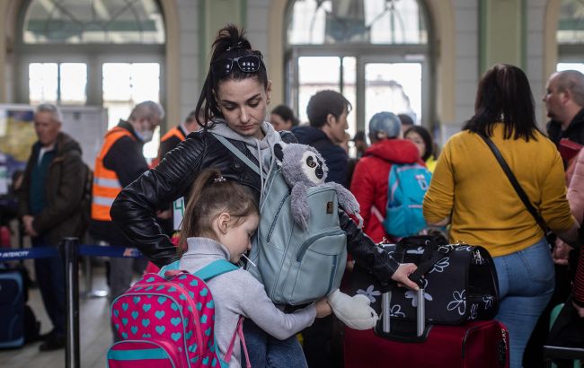 Виїзд за кордон з дітьми: як підготуватись до подорожі та швидко пройти митний контроль