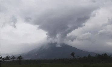 Виверження вулкану Семеру в Індонезії: загинуло щонайменше 14 людей