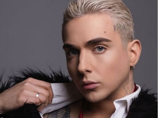 Військовик зробив пропозицію музиканту Меловіну — тепер вони пара