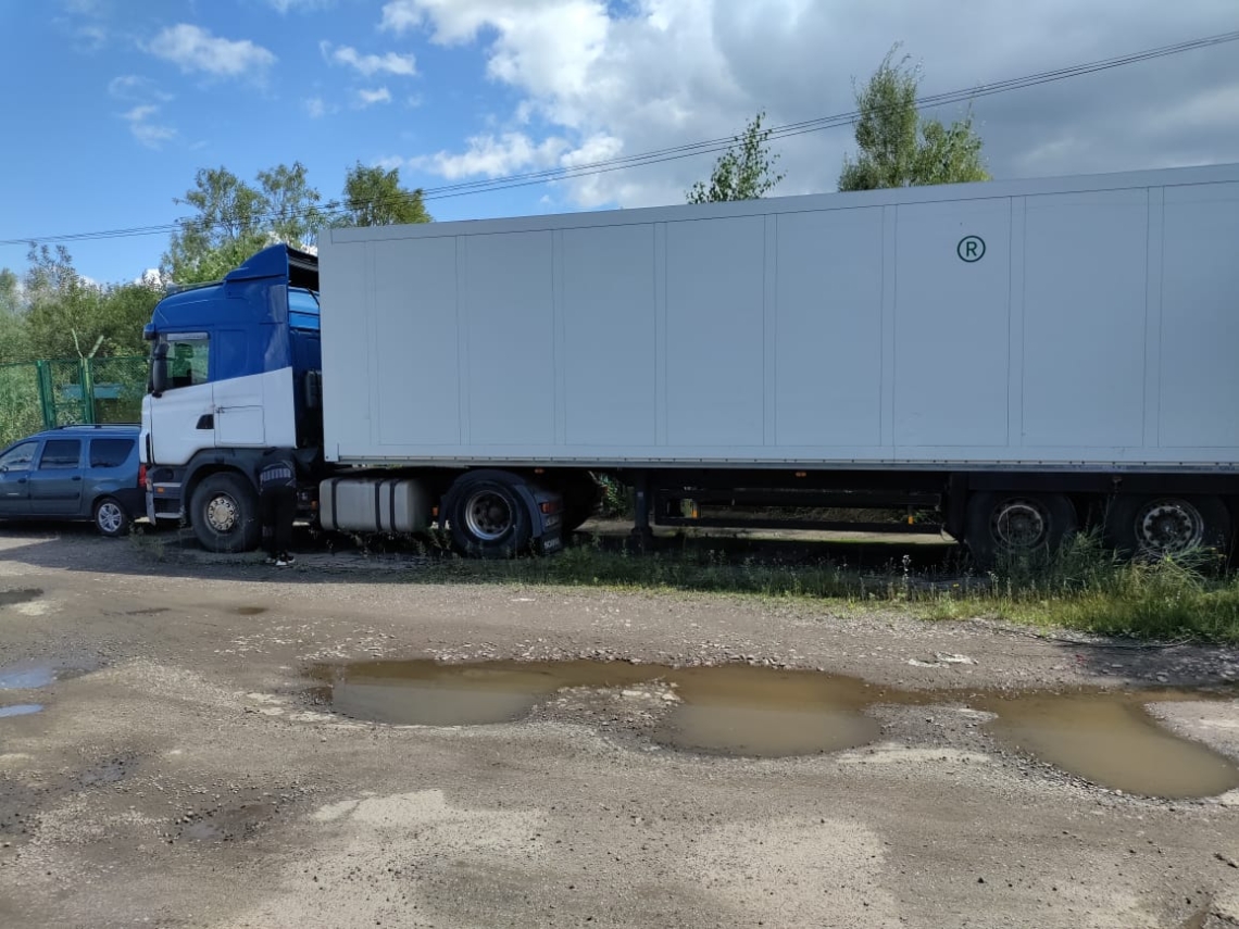 Військовики отримали вантажівку Scania. Постарались рівненські прокурори