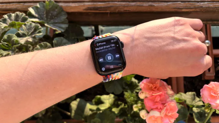 Як додати музику на Apple Watch і слухати її без телефону