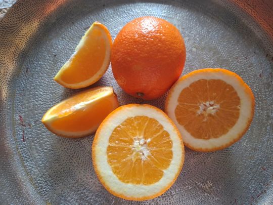  Як їсти апельсин на шведському столі у готелі