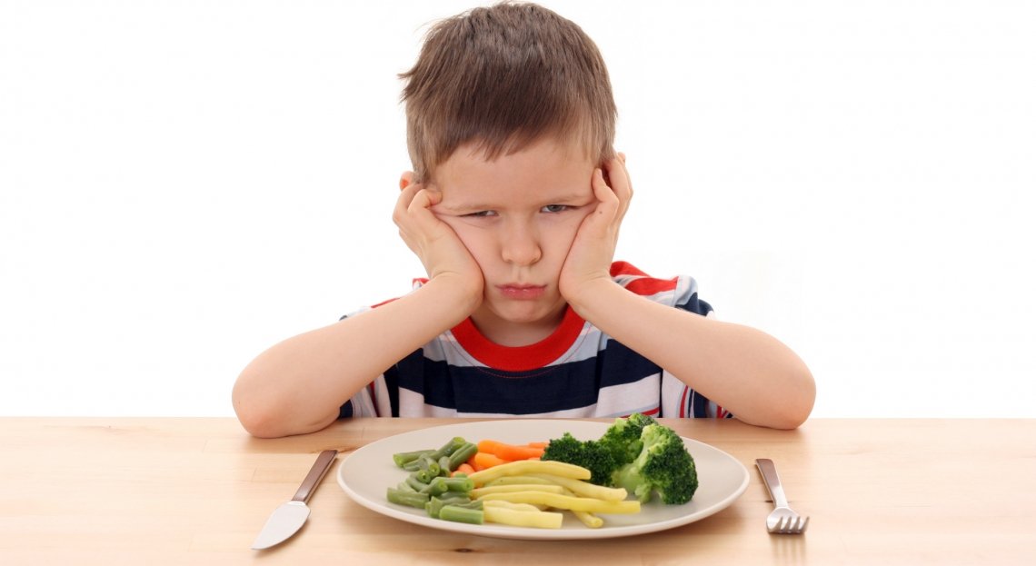 Як привчити дитину до здорової й корисної їжі