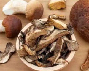 Які правильно сушити гриби на зиму: способи, які найкраще збережуть аромат