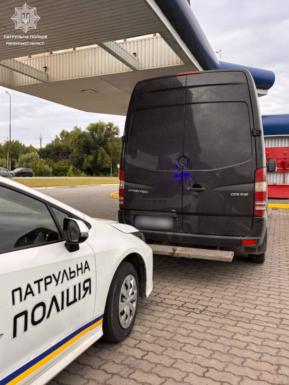 З автомобіля пахло алкоголем